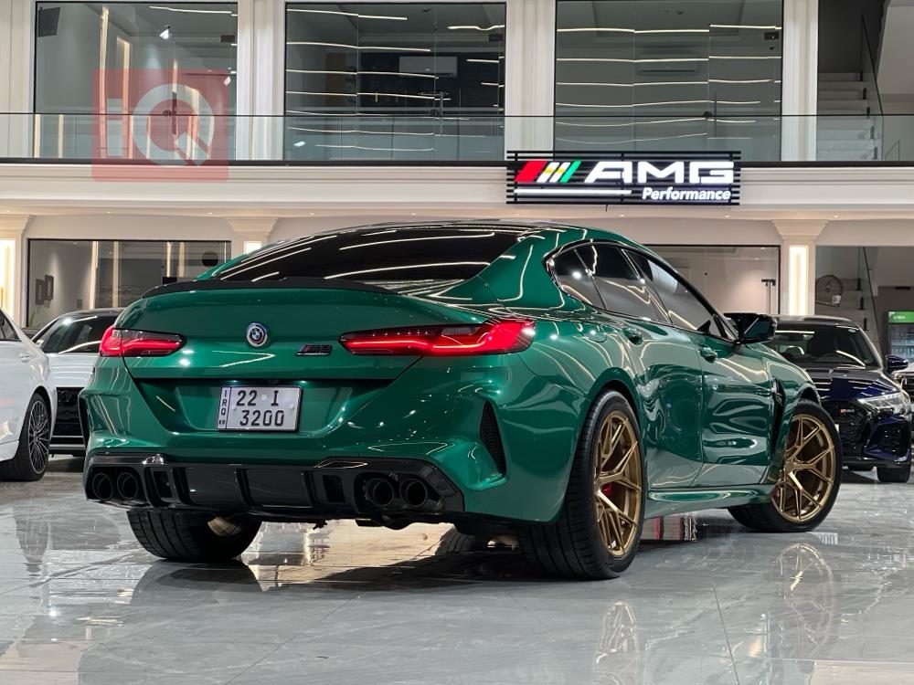 بی ئێم دەبڵیو 8 سیریەس